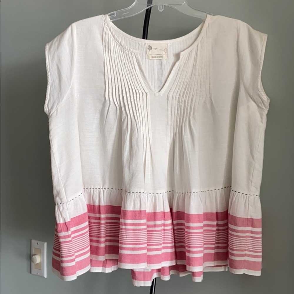 KOPAL
PINTUCKED PULLOVER TOP